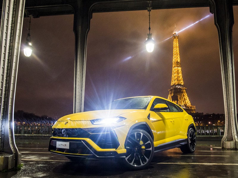 Lamborghini Urus v Paříži